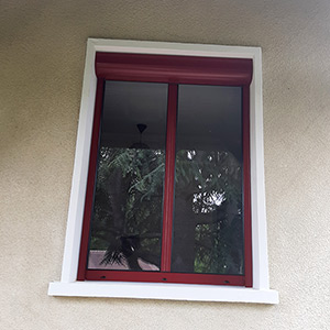 Modèle de fenêtre de couleur rouge
