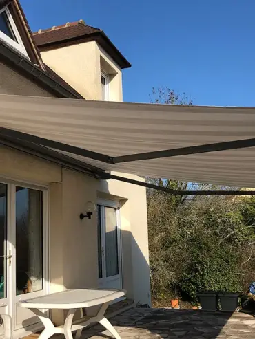 combien-coute-protection-solaire-terrasse